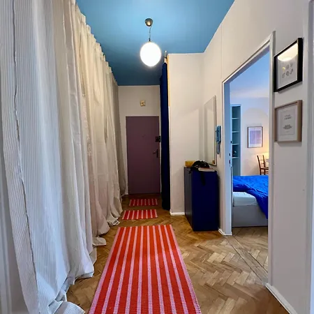 Duze, Sloneczne I Spokojne Dwupokojowe Mieszkanie W Centrum Miasta アパート