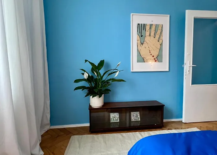 Duze, Sloneczne I Spokojne Dwupokojowe Mieszkanie W Centrum Miasta