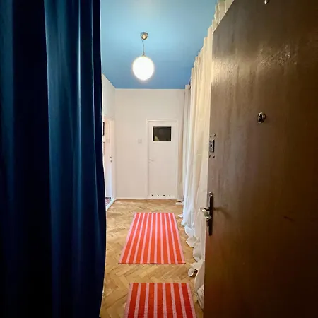 Duze, Sloneczne I Spokojne Dwupokojowe Mieszkanie W Centrum Miasta 아파트