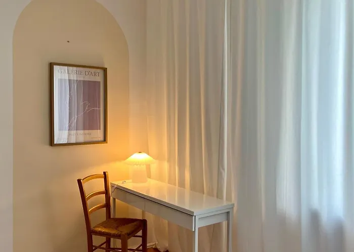 Duze, Sloneczne I Spokojne Dwupokojowe Mieszkanie W Centrum Miasta